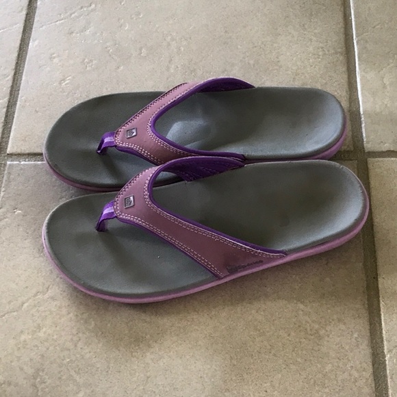 spenco Shoes - Spenco flip flops w/ arch support